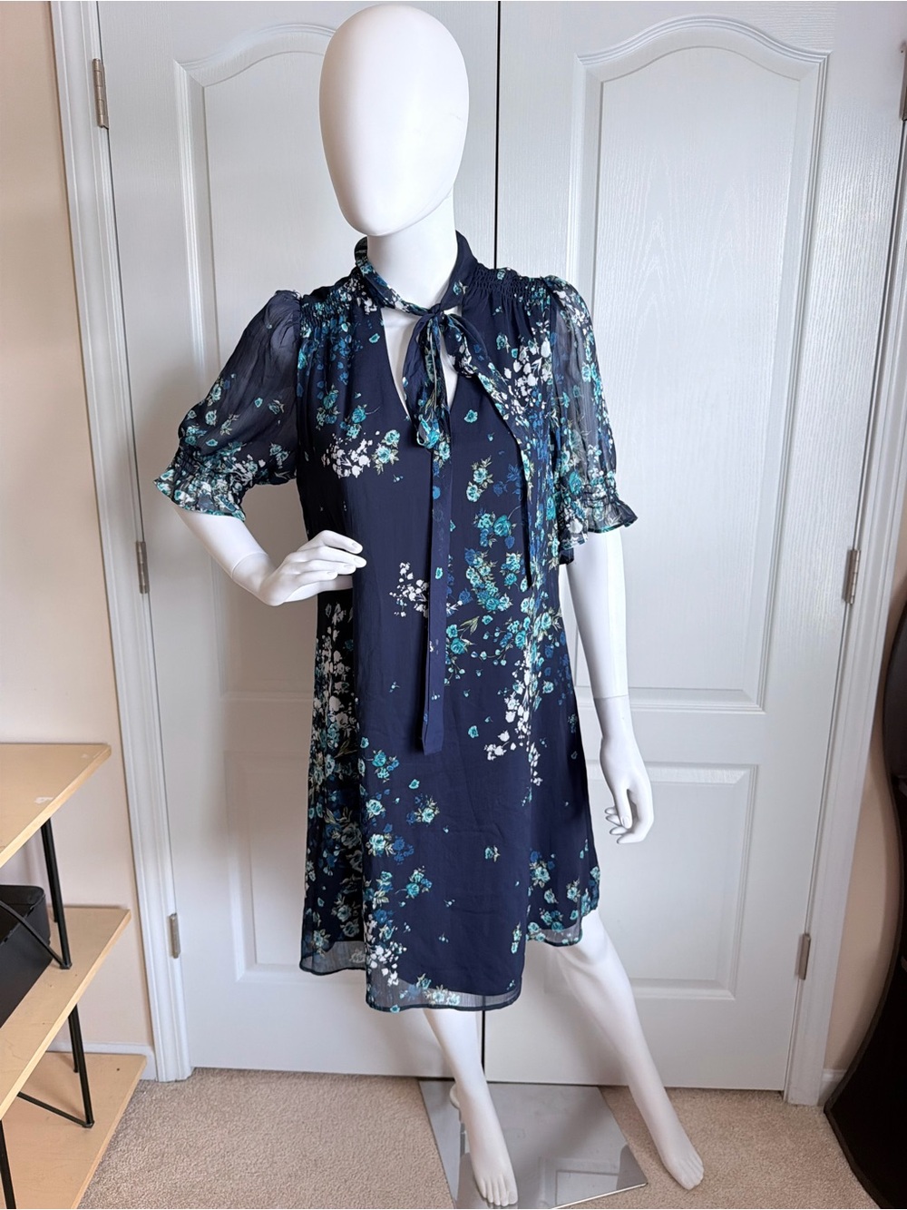 Dkny Navy Blue Floral Print Tie-Neck Sheer Short Sleeve Dress Size 12